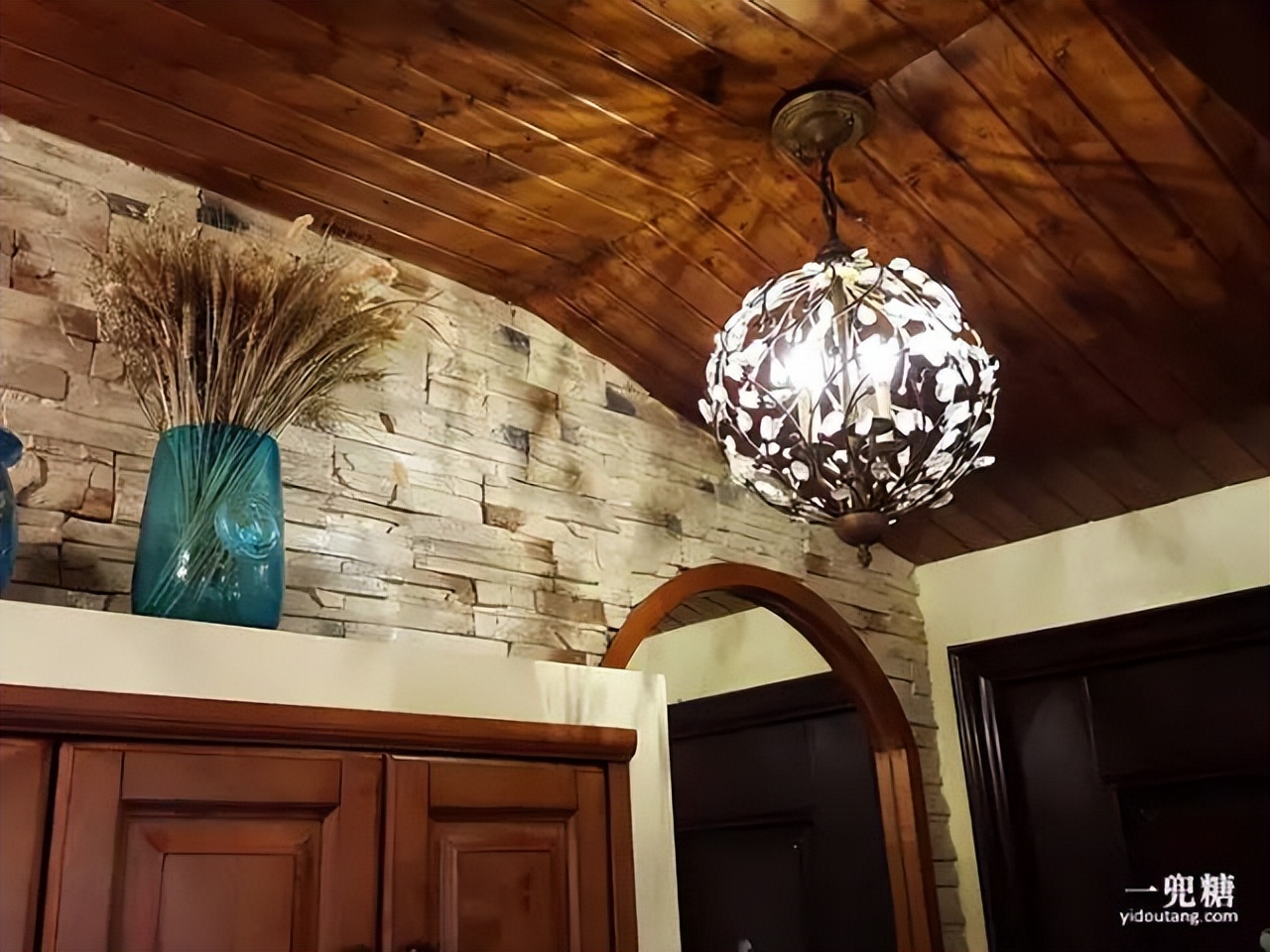 从装饰着手让家里更加温馨,从硬装开始打造家的高级感