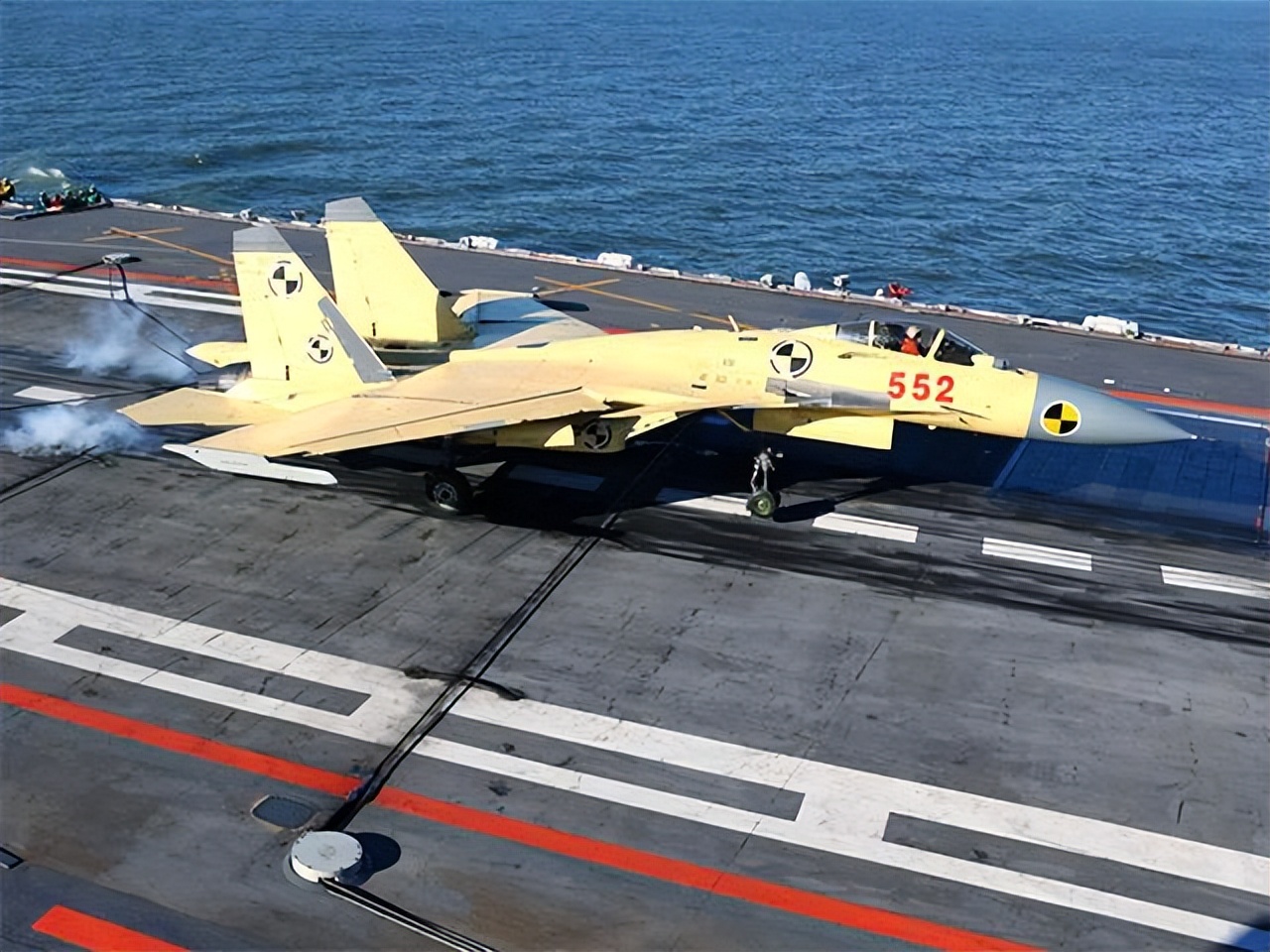 歼15舰载机处于什么样的水平,歼15首次起降辽宁舰10周年意义