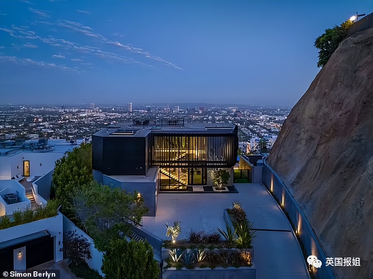 男子彩票中1.28亿,美国小伙买彩票狂中10亿美元