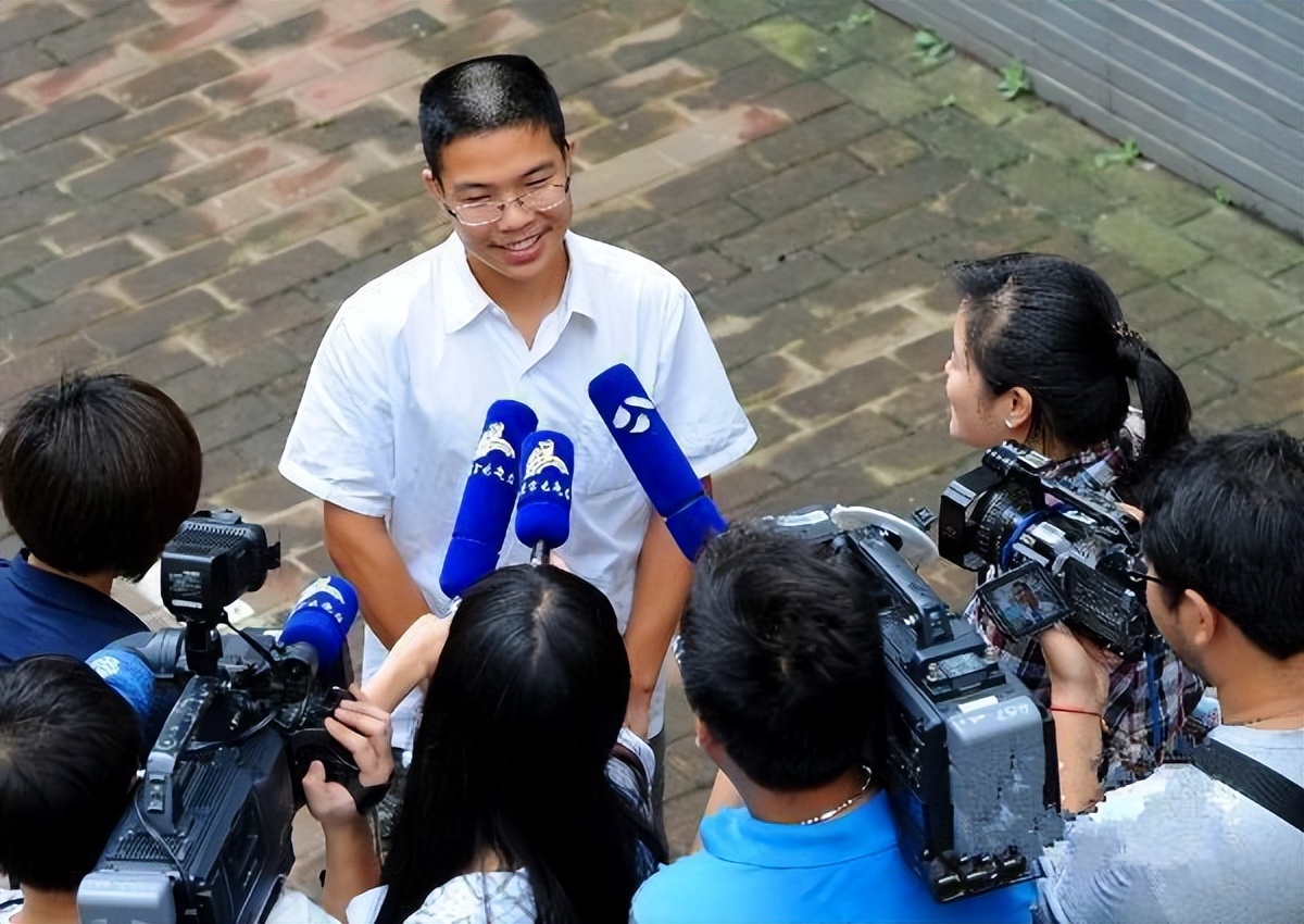 高考写古文755字33个老师都看不懂,2010高考江苏作文文言文