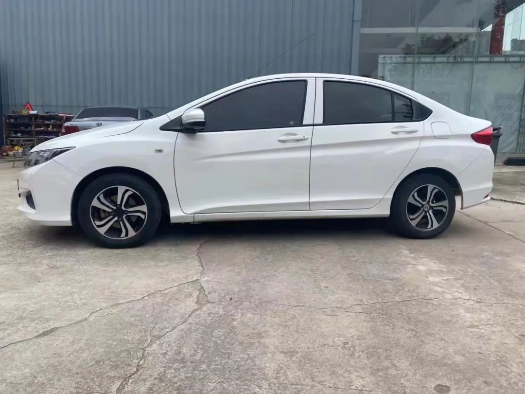 二手车10万左右的车型,几万块钱买二手车推荐哪款车型呢