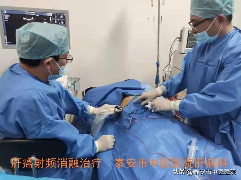 医心向党踔厉奋进直播,医心向党致敬医师节