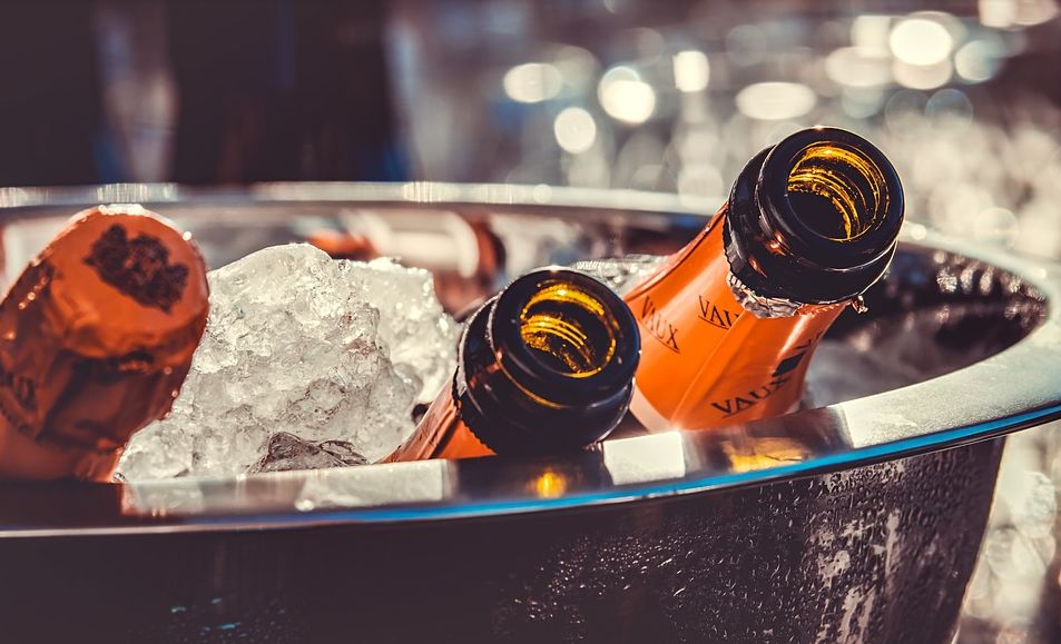 一瓶葡萄酒成本多少钱,一瓶葡萄酒要多少斤葡萄