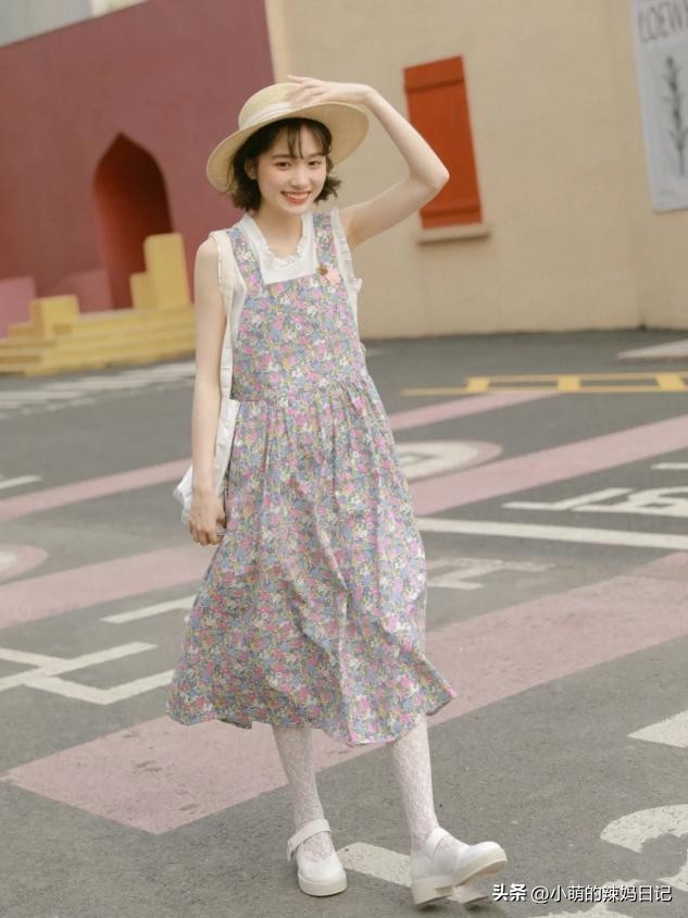 无袖背心裙怎样穿好看,背心裙怎么穿好看