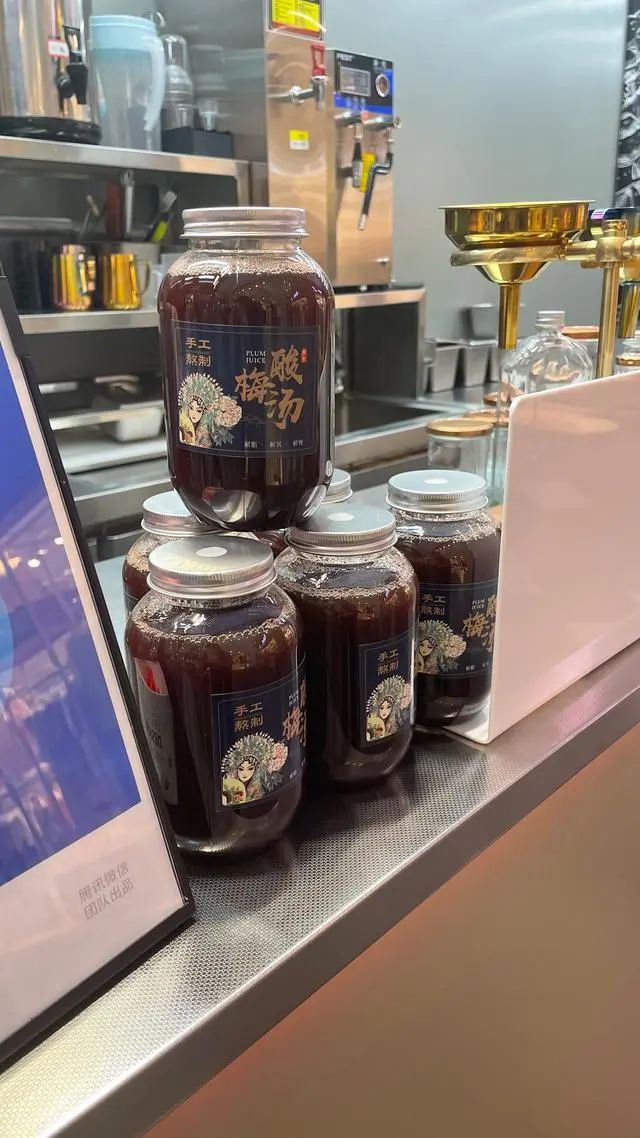 餐饮白手起家创业真实经历,80后连锁餐饮人创业故事