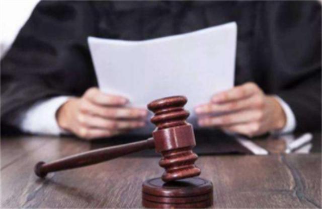 2017年独生女猝死,父母持保单理赔遭拒,法院判决:“全赔”50万