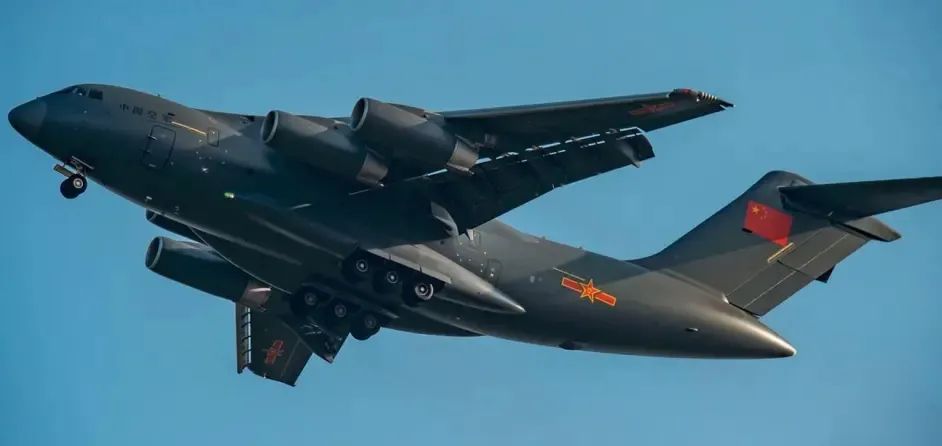 中国航母抄袭苏联?为什么他们执着于给中国*器武**找“爹”?