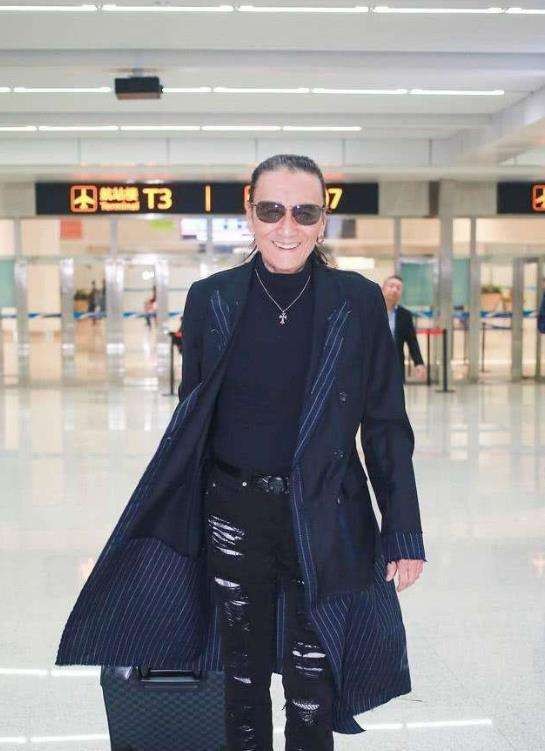 谢贤任达华向华强谁厉害,谢贤向华强谁地位高