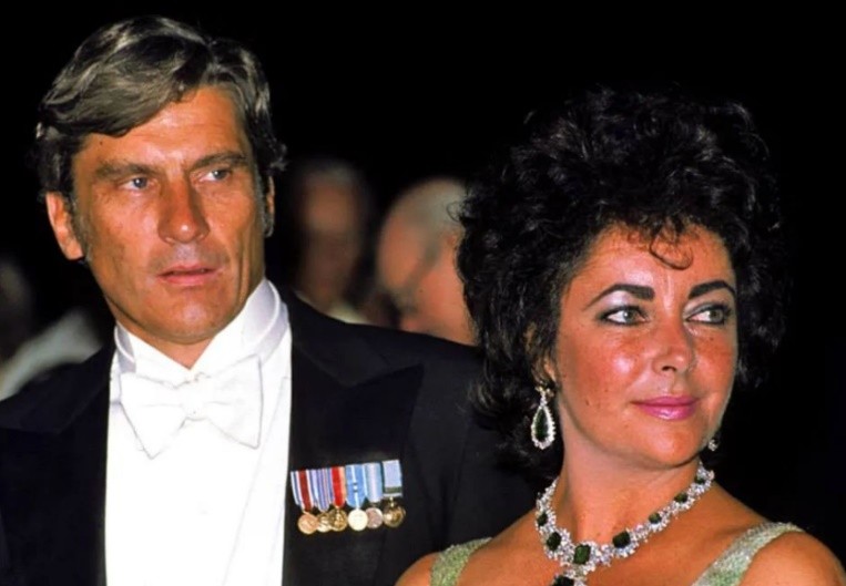 伊丽莎白泰勒一生经历,伊丽莎白泰勒风华绝代