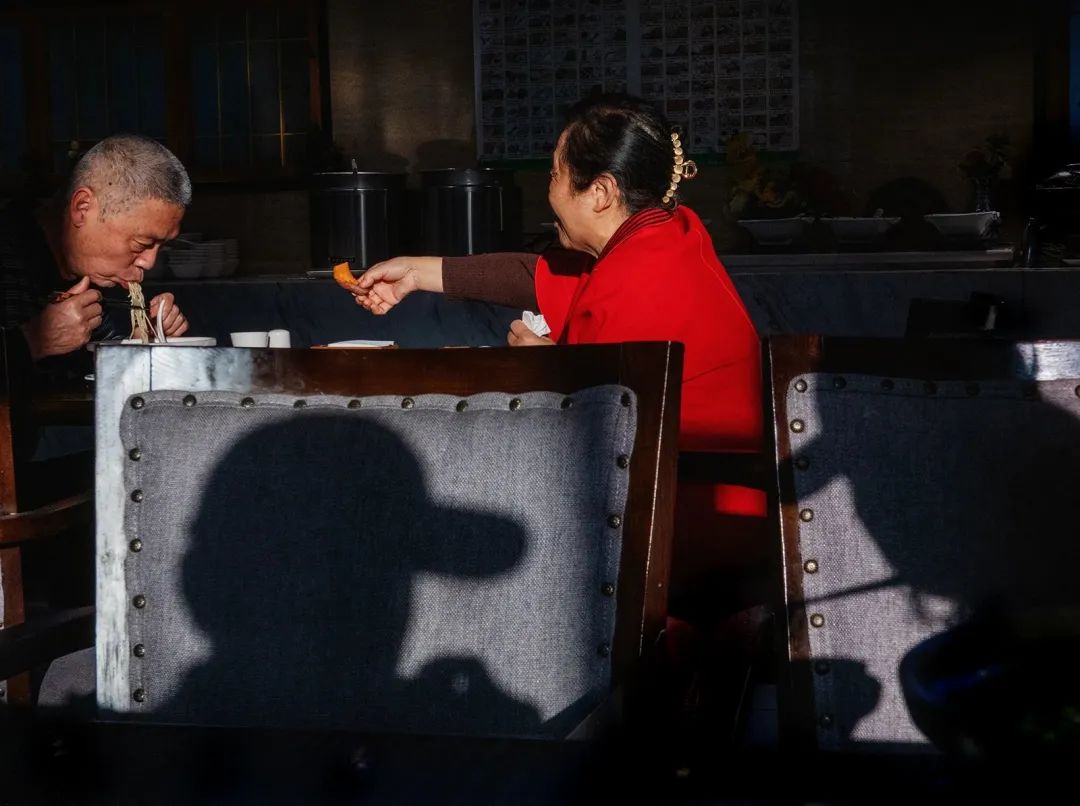 YANSELF摄影师联盟同题创作——爱情（2023年04月第八期）