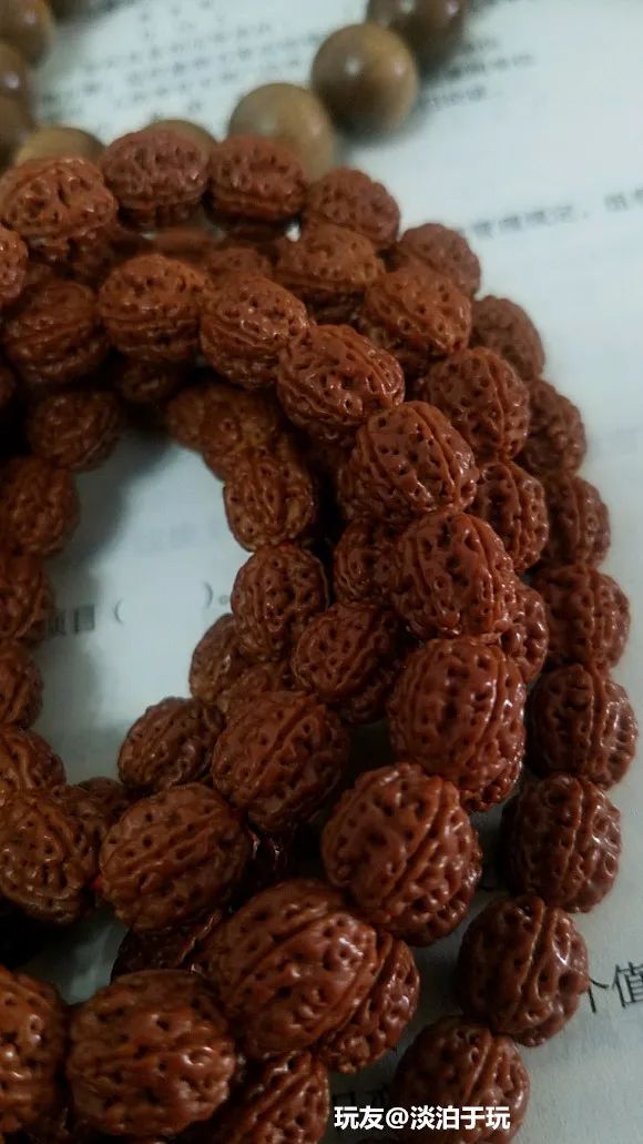 那些树籽手串中的“茅台”,凭什么卖这么贵