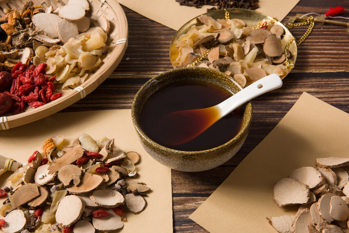 胃炎奥美拉唑配什么药效果好,慢性胃炎吃奥美拉唑怎么吃