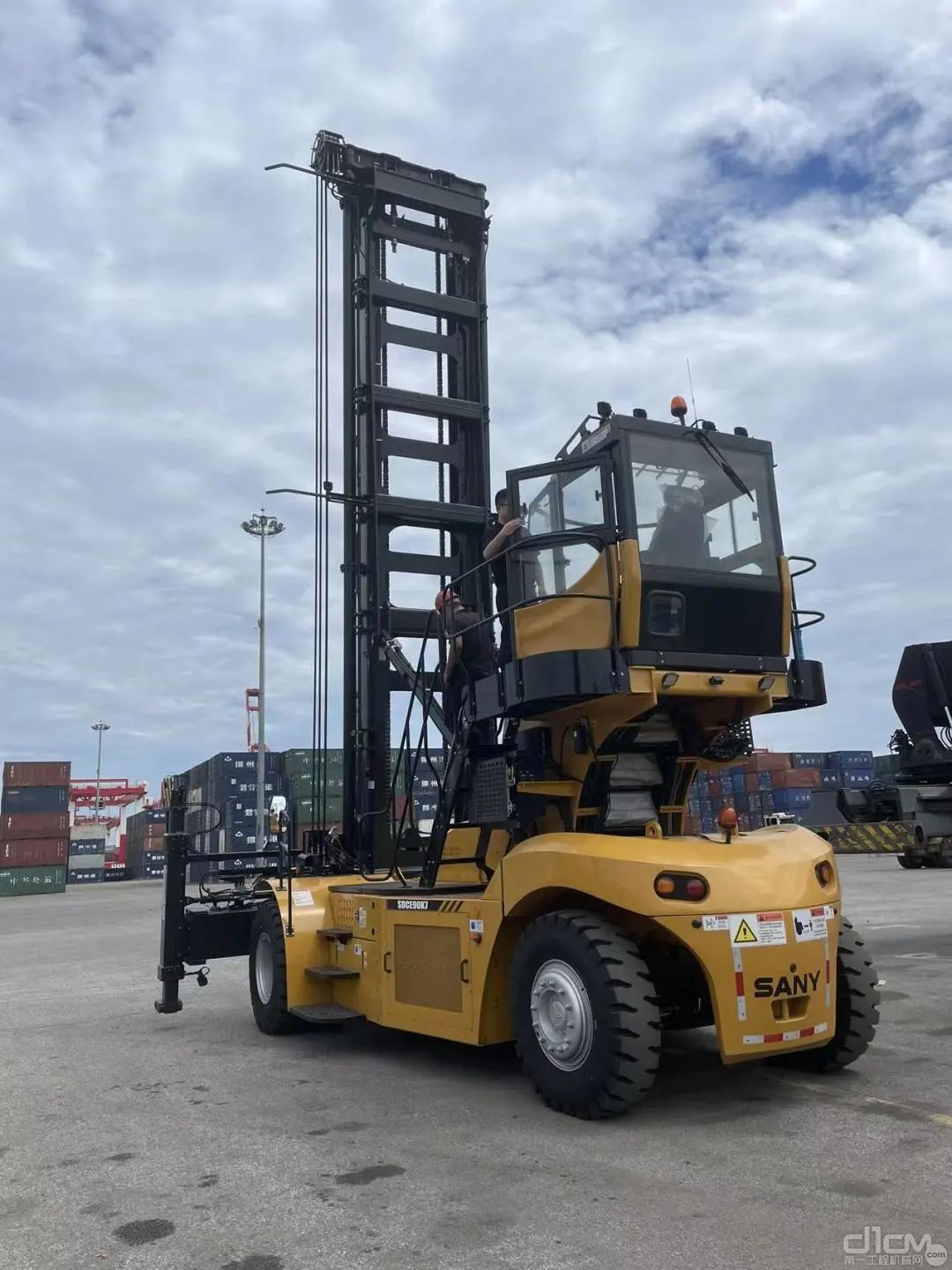 三一纯电堆高机,东北三一重工