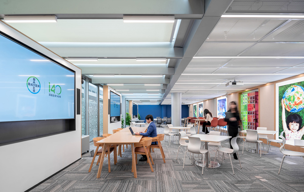 高端定制混合多元生物制药Moderna华沙办公室设计