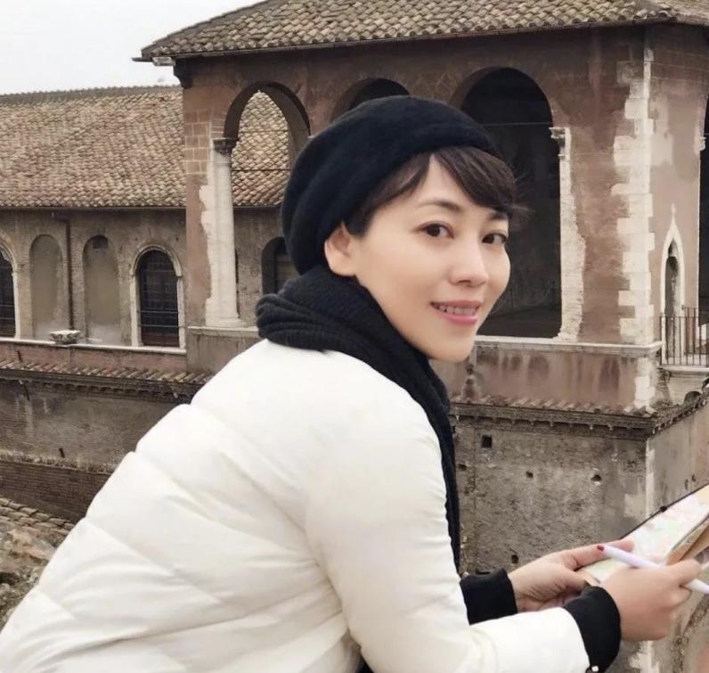 央视劳春燕履历,央视劳春燕和老公