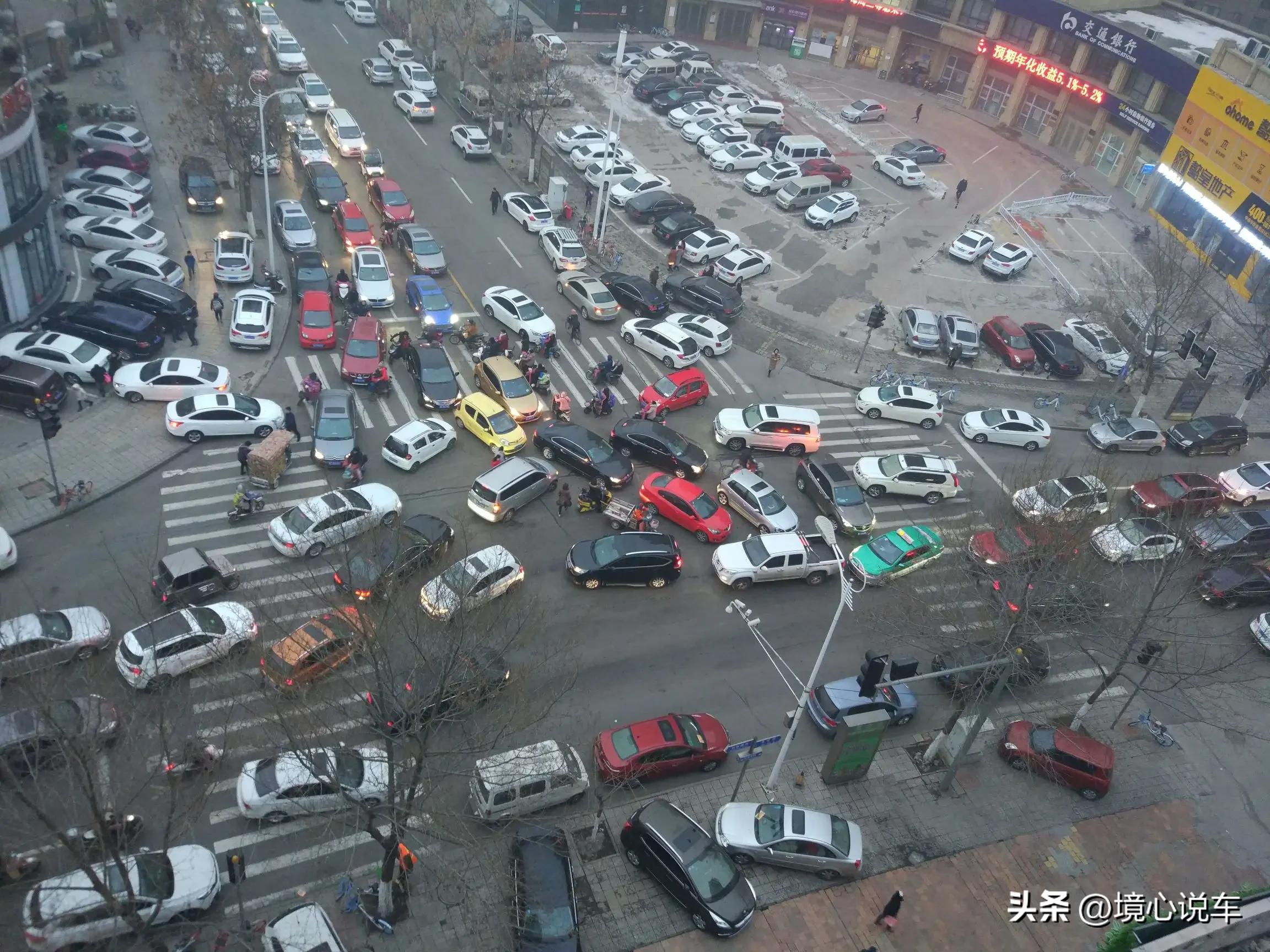 开车注意事项和防范事故,开车注意事项及避险方法