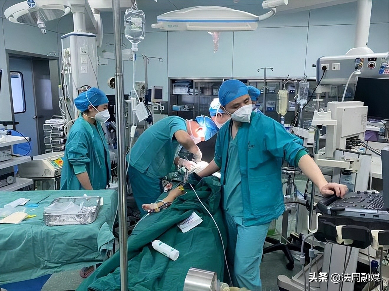 孩子坚果卡喉致死,婴幼儿吃坚果卡喉咙案例