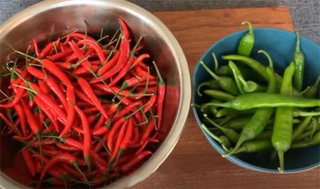 正宗辣椒酱配方大全,辣椒酱不加添加剂能正常存放多久