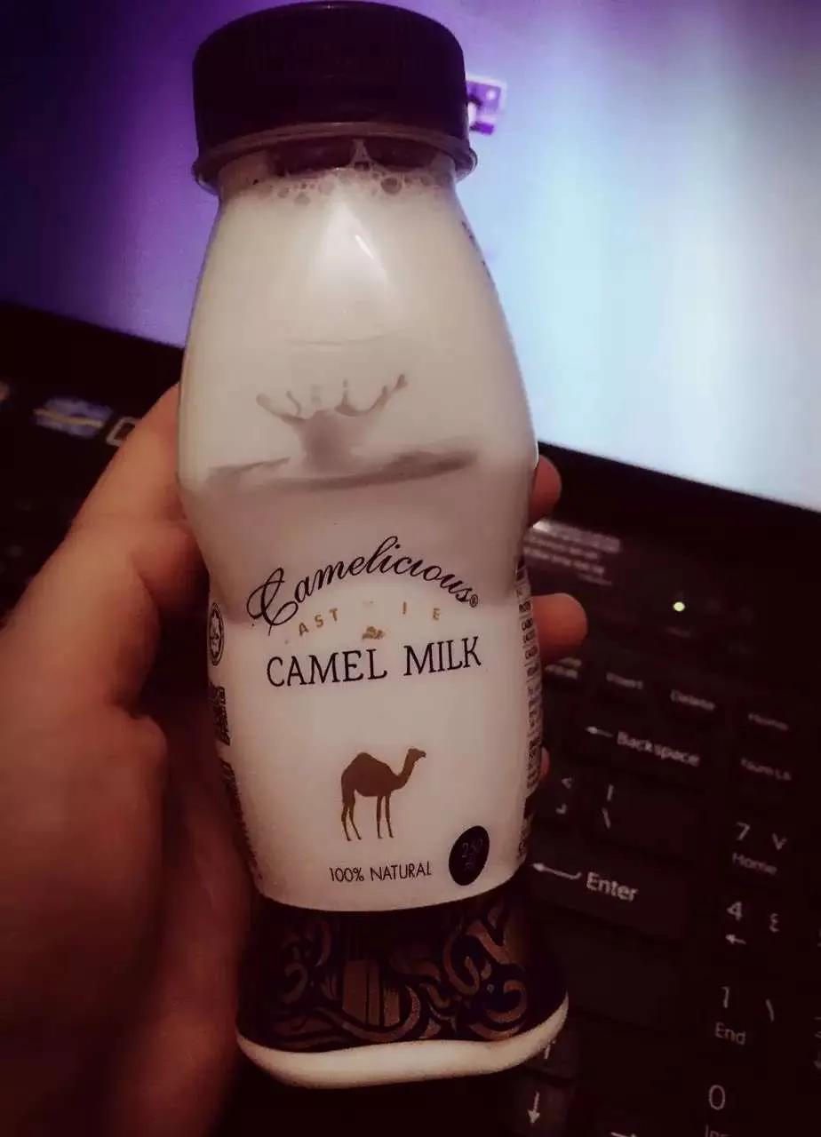 真实的卡塔尔长这样，一半沙漠一半海水