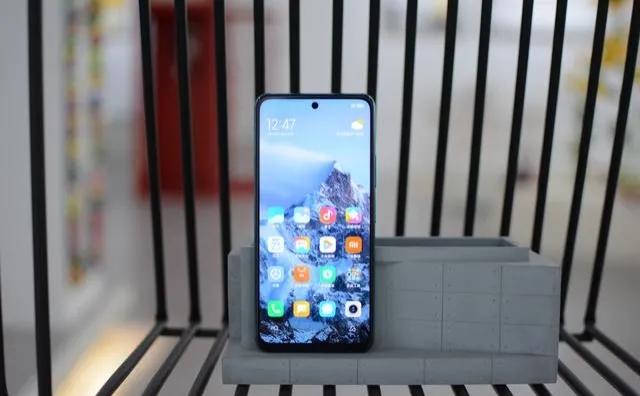 用了半年的一加后，还是决定换回小米？只因这3点不接受反驳