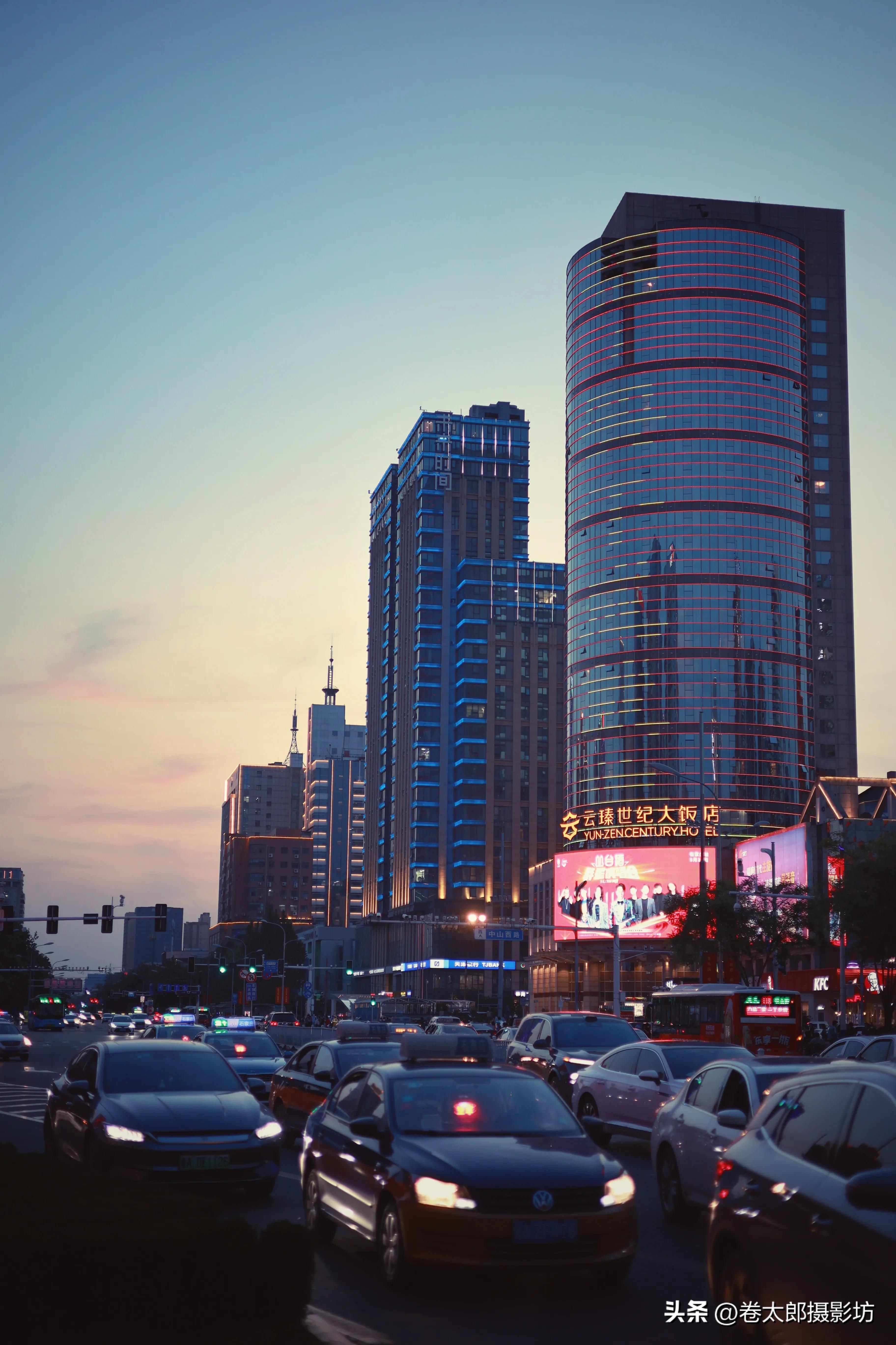 rf50f1.8小痰盂是多少mm的,rf50mmf1.8是小痰盂吗