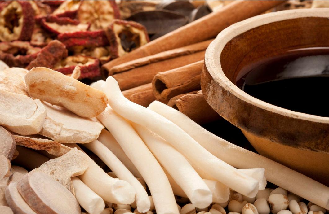 月经量少痛经吃什么补气血又调理,月经量多痛经引起严重贫血怎么办