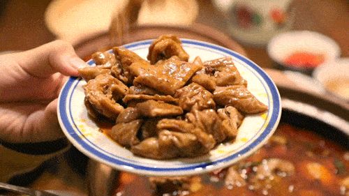 论吃肥肠，乐山人的花样是真的多！