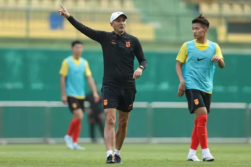 亚洲杯抽签遇朝鲜沙特乌兹别克,亚洲杯抽签后国足再祭大手笔