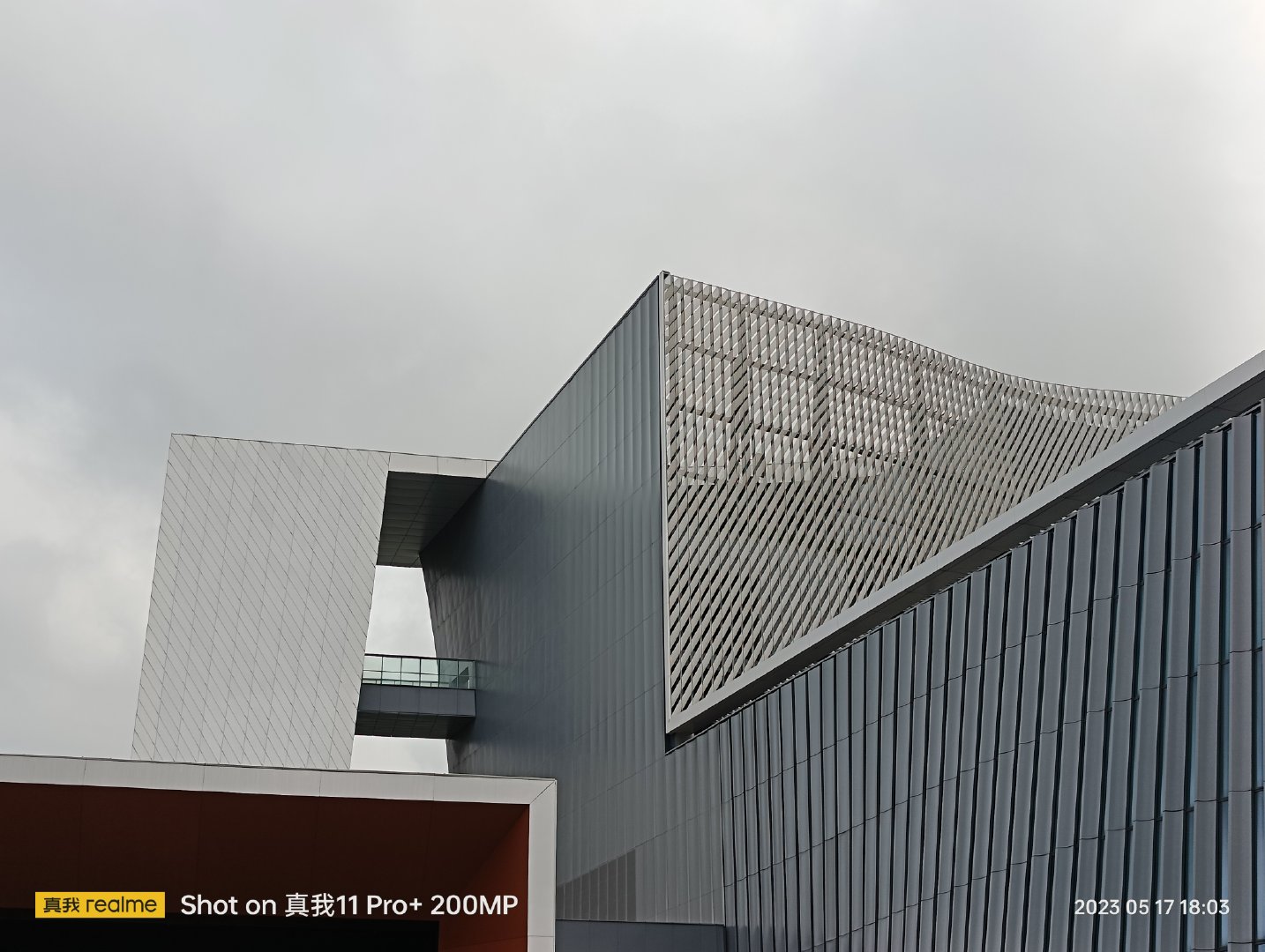 真我11pro+12g1tb质量怎样,真我11pro有无线充电吗