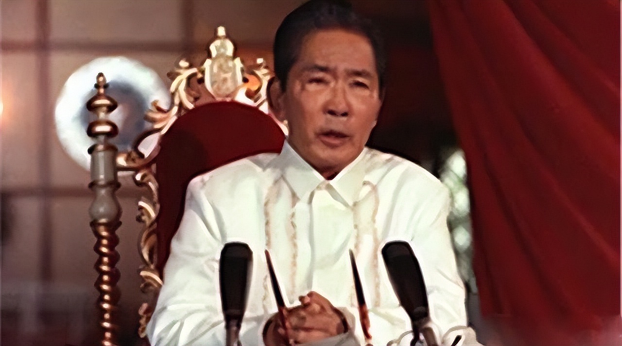 世界第一巨贪：家藏数吨黄金，拥有29架私人飞机，拖垮一国经济