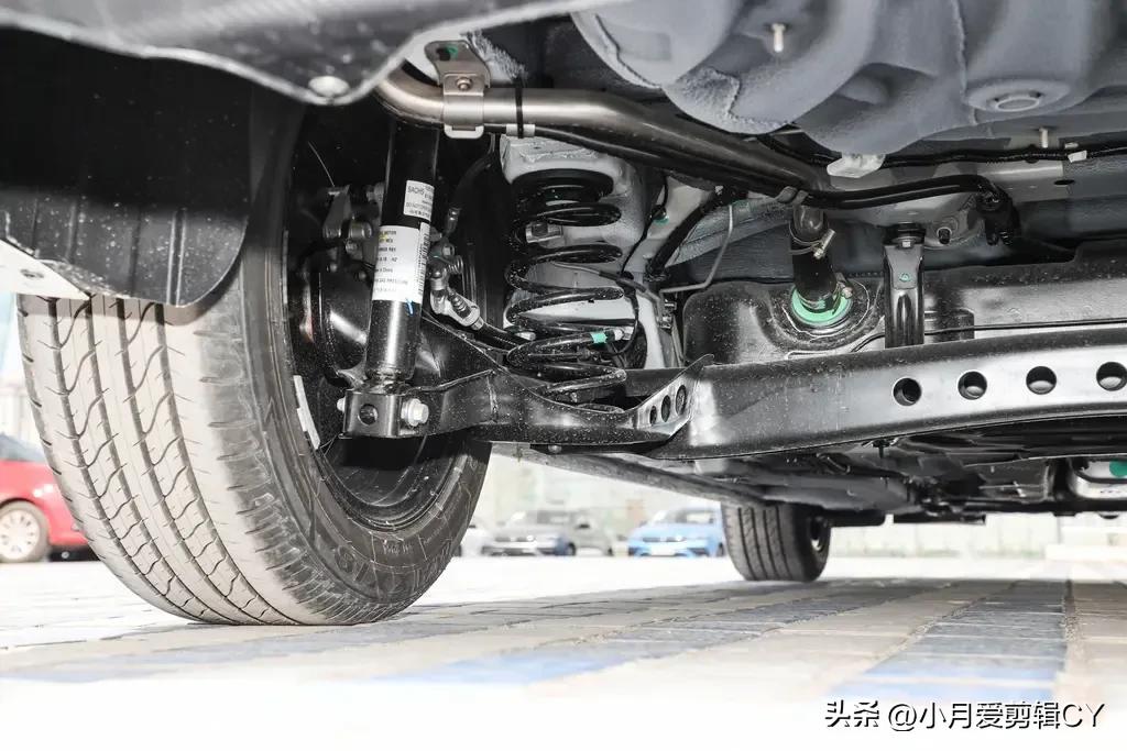 买车推荐8万左右荣威i5,10万左右性价比高的车荣威i5