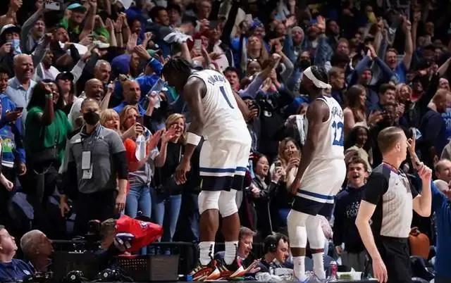 贝弗利上脚字母哥,贝弗利字母哥