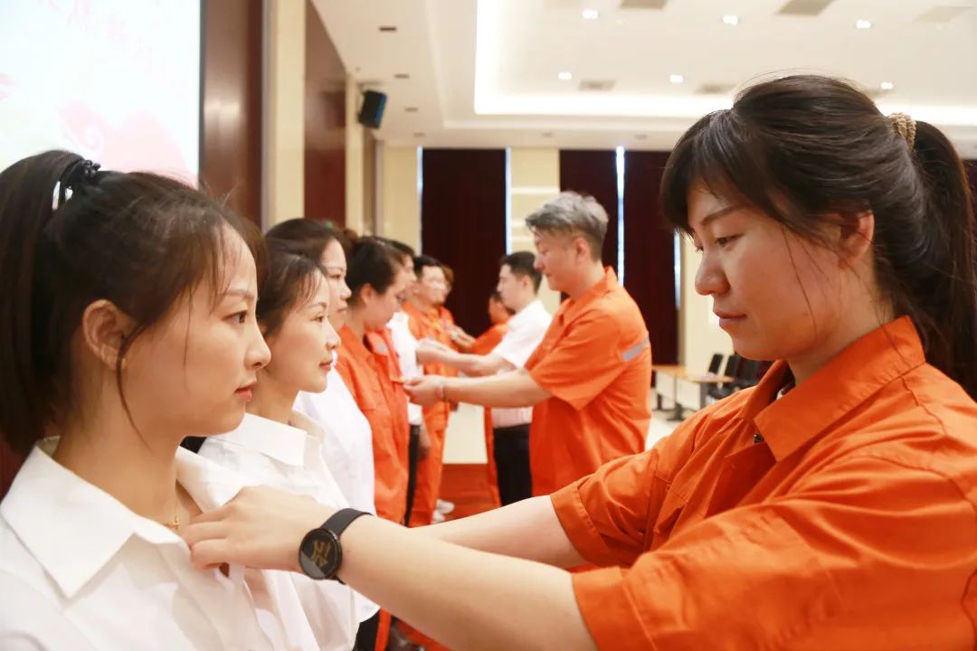 党的生日歌唱东方红,党的生日演唱女声版