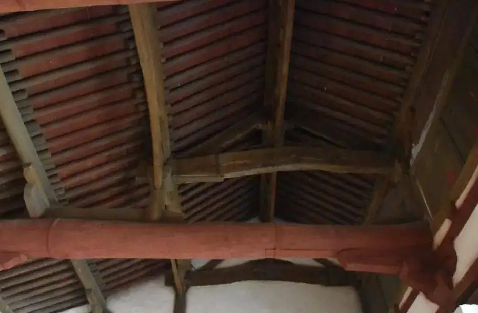 古禹州杨寨街土地爷贪吃故事:脚不沾地回家