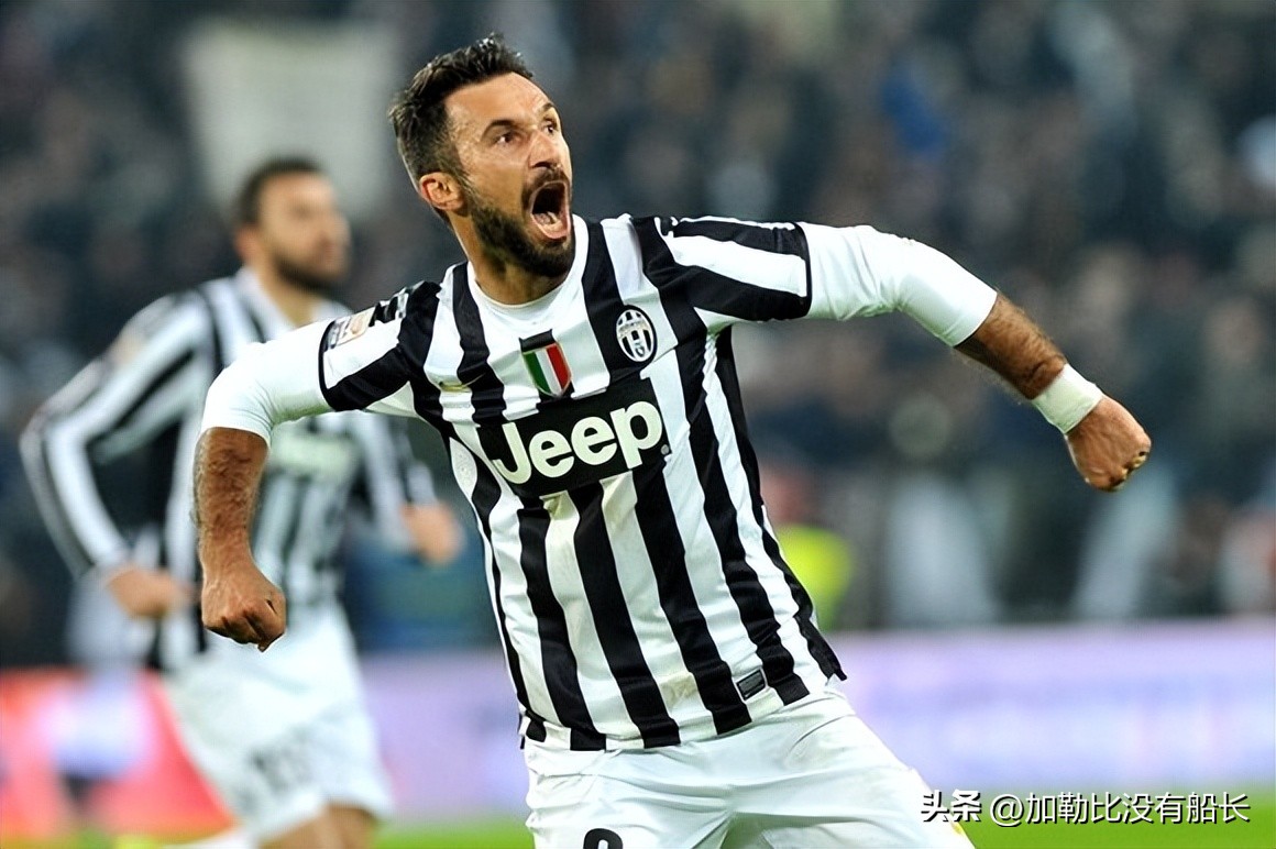 与率先出局的加拿大类似的这些足球小国，都曾出过哪些巨星代表？