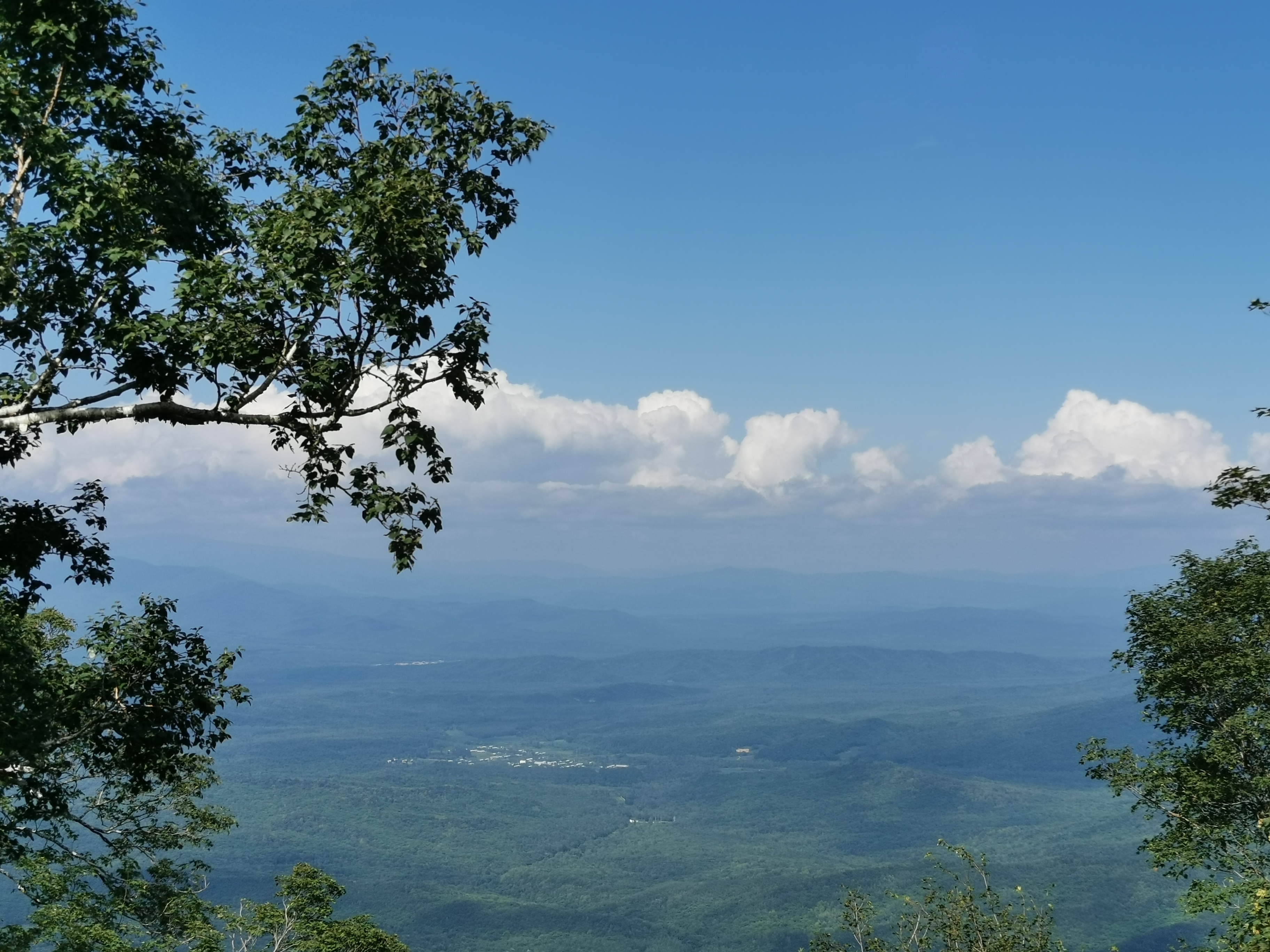 探秘摩艾石像,探秘摩迈尔洞穴
