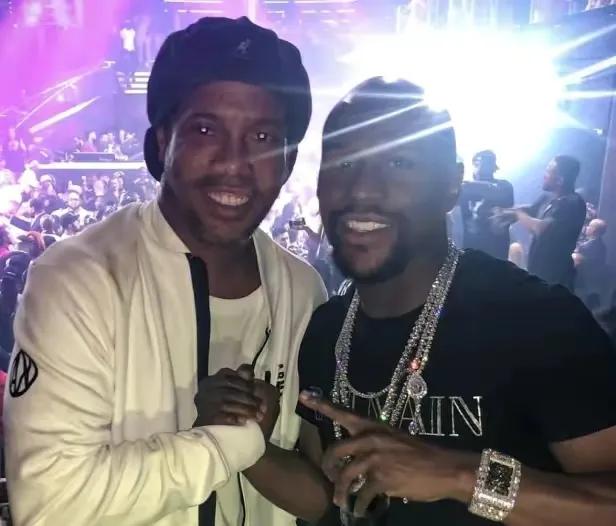 内马尔跟小罗巴西,帕托和内马尔哪个发展好