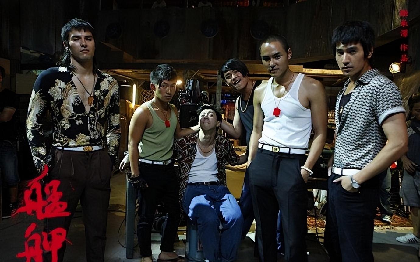 台湾艋舺万国，俗称万国口，其势力至今活跃于江湖