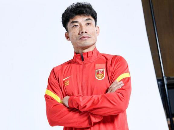 郑智的霸气时刻,李霄鹏郑智国足