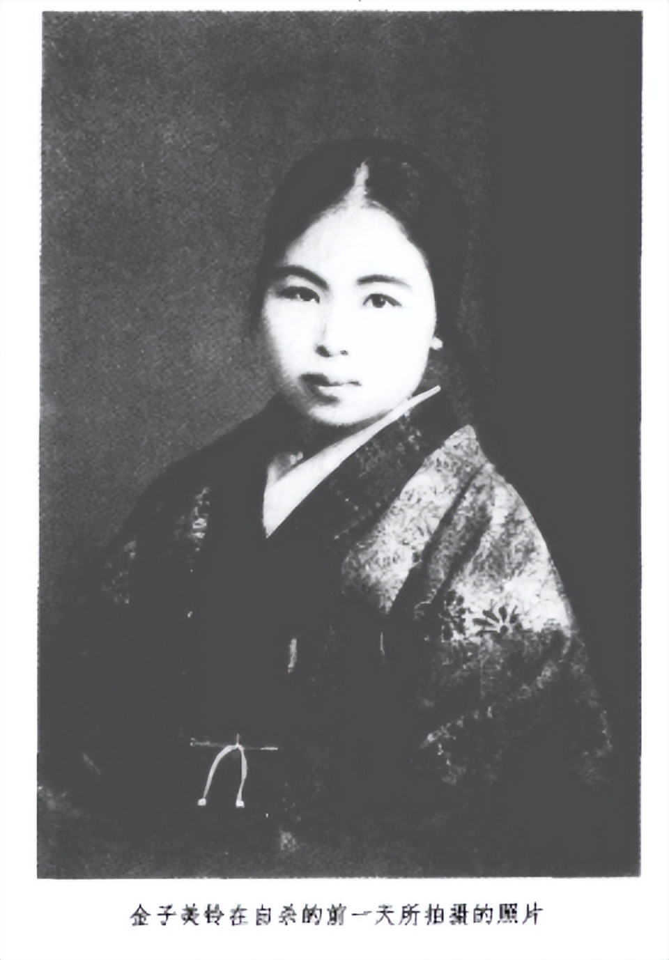 一年级课本里的日本女诗人自杀、不伦恋、染脏病，如何辅导孩子？