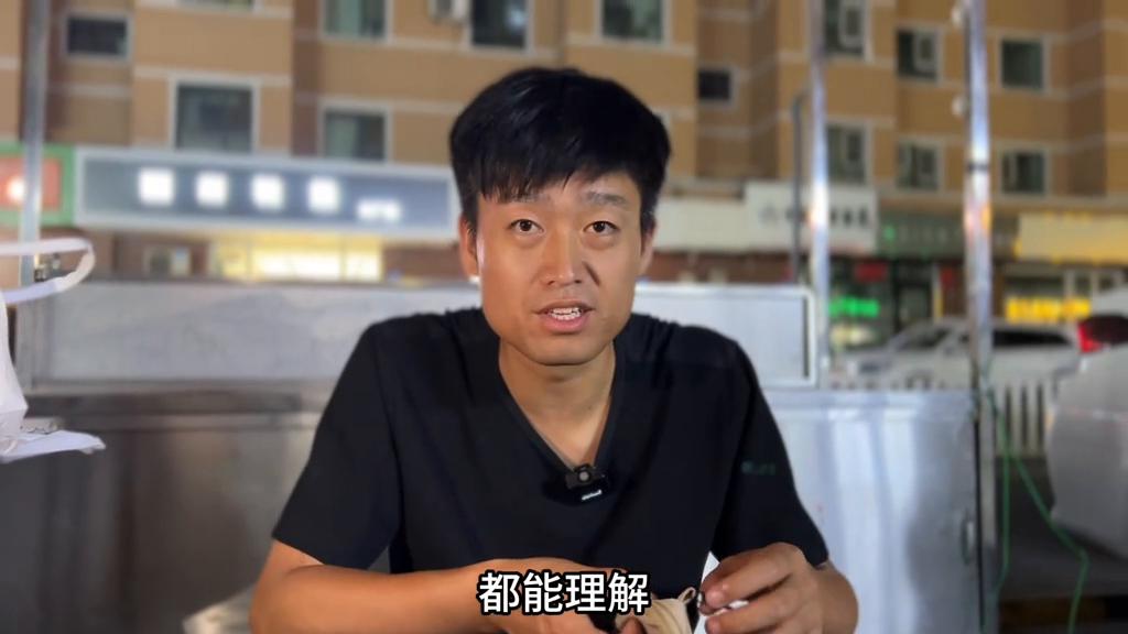 新手开车怎样避免蹭到别人的车,如果开车与别人刮碰处理流程