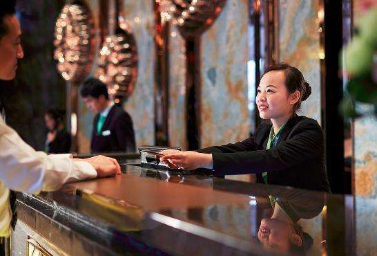 花20几万读大学，最后月薪不到3000，女大学生吐槽毕业现状