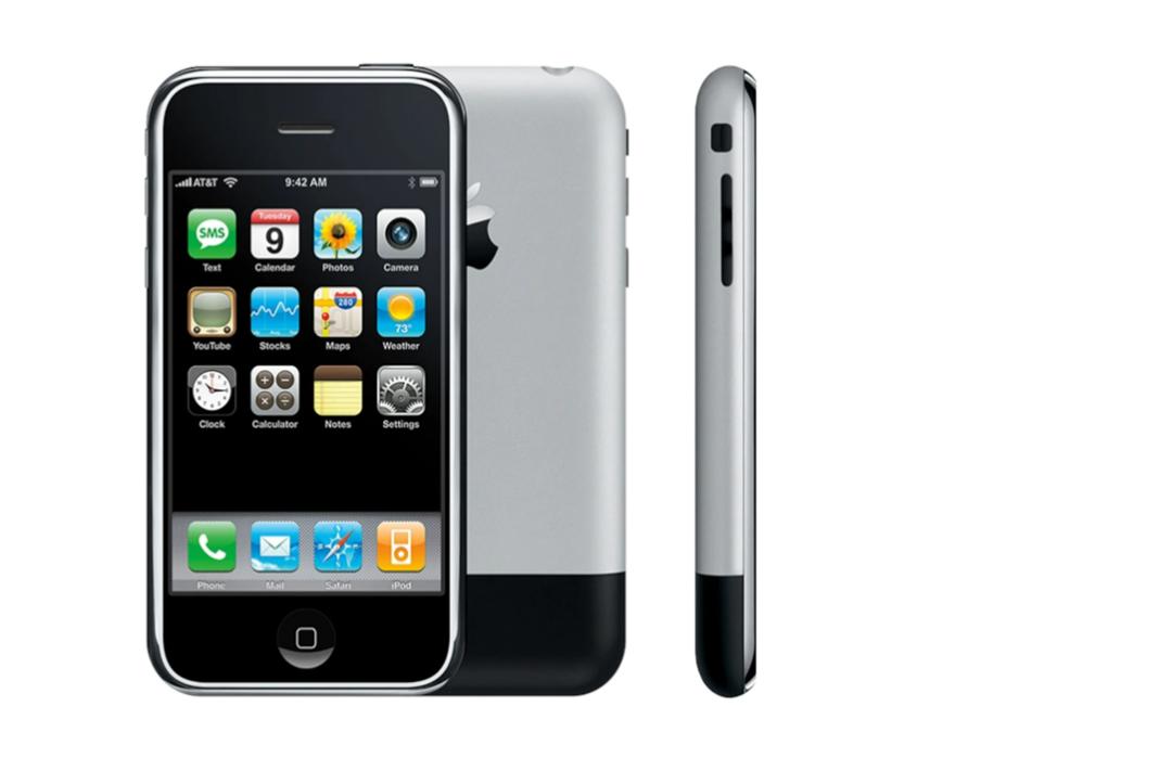 现在在用十年前的手机,拿着现在的手机回到十年前