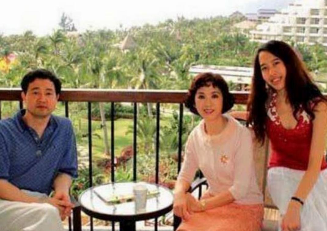 五个嫁给外国人最惨的女明星,4位嫁到国外的女星都回来了