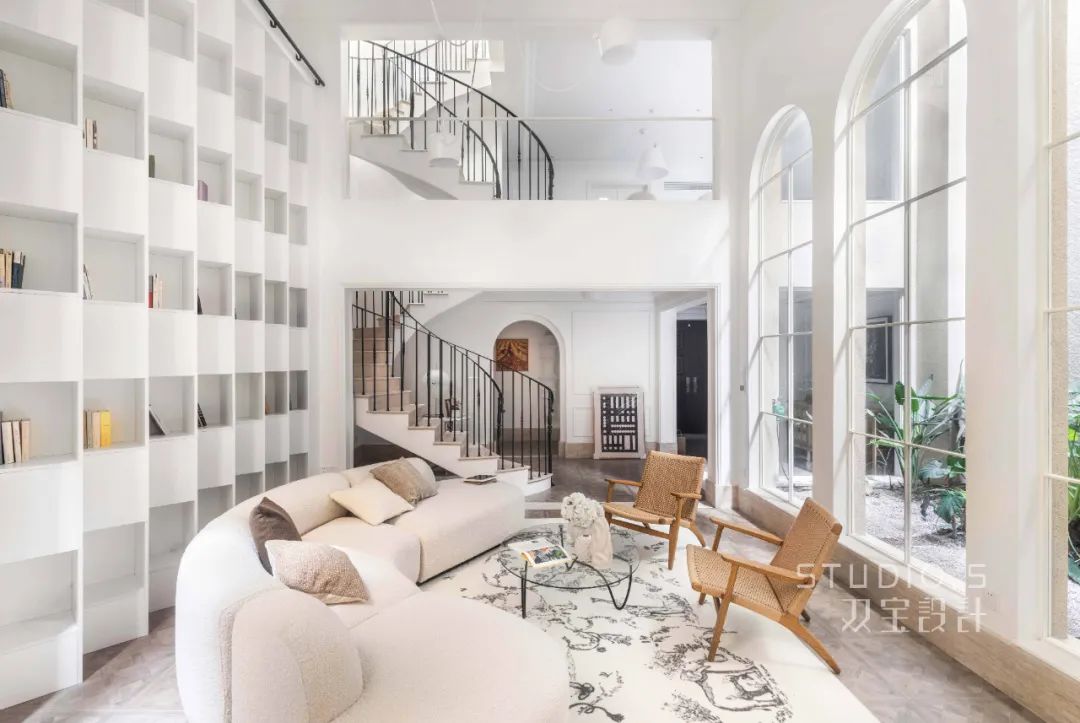 欧式别墅的院子怎么装修,欧式风格房子怎么改成简约风格