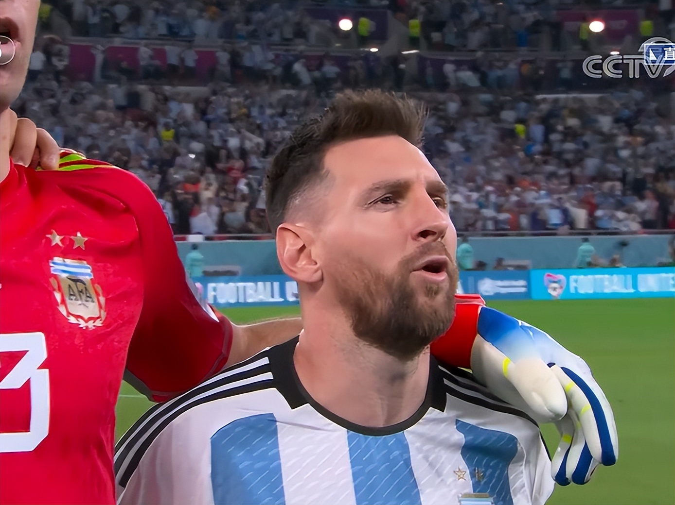 梅西穿裆打门美洲杯,梅西穿裆过门将精彩进球欣赏