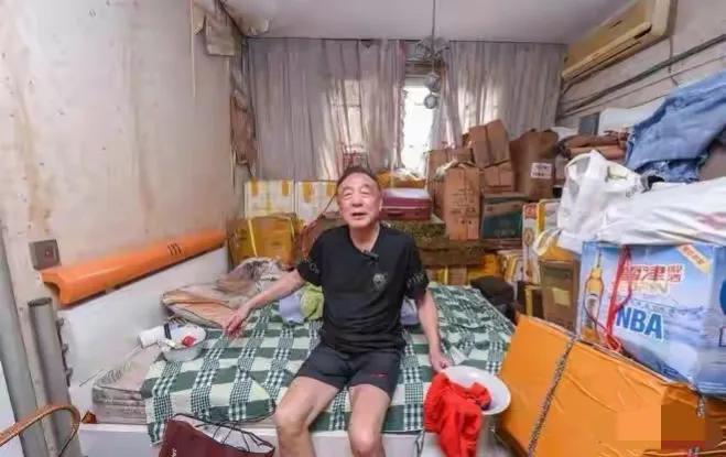 2022年57岁妇女跟8旬老翁离婚,分得5亿家产,老翁气晕：丢财又丢人