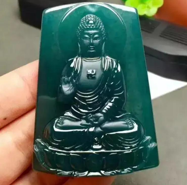 什么是蓝水翡翠,翡翠知识什么才是真正的蓝水翡翠