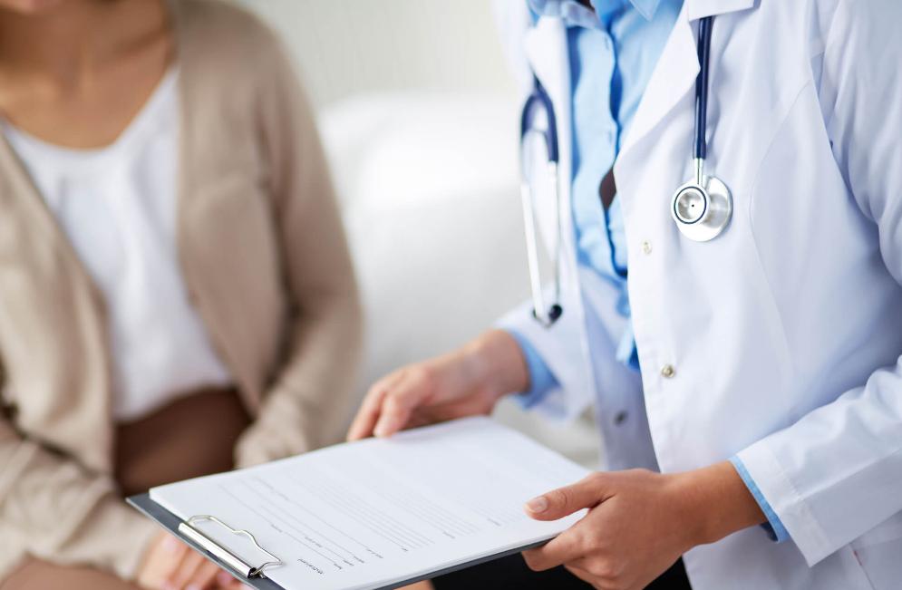 外阴特别肥大怎么回事,女生阴道有什么症状要注意身体