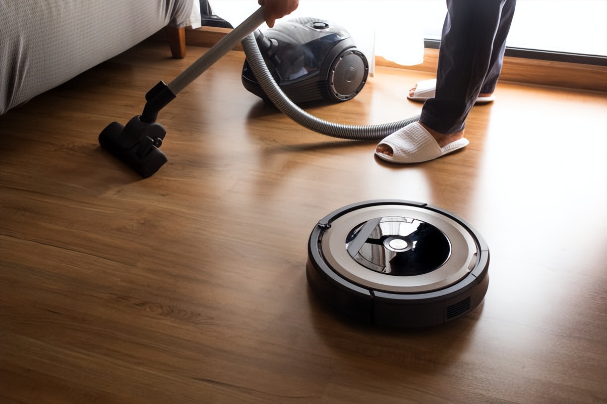 扫地机器人的真实使用感受,扫地机器人是神器还是鸡肋
